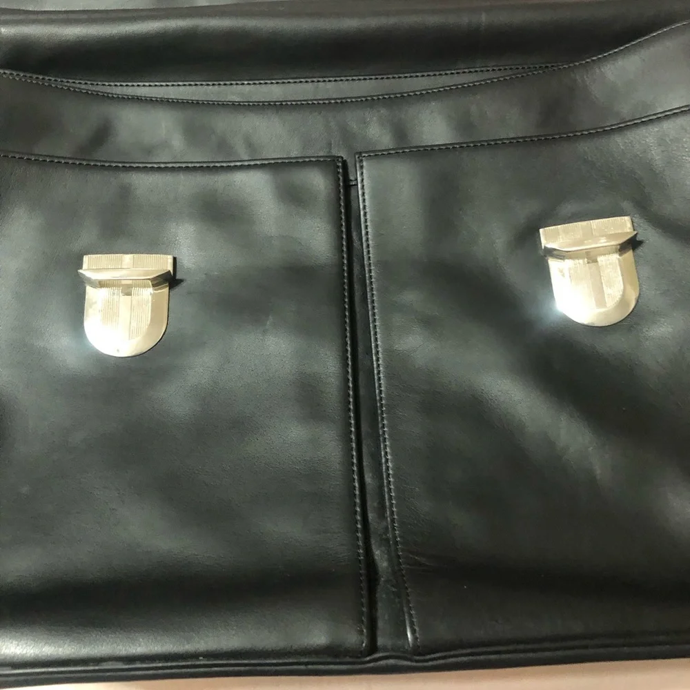LEVENGER BREIF CASE NEW WITHOUT TAGS